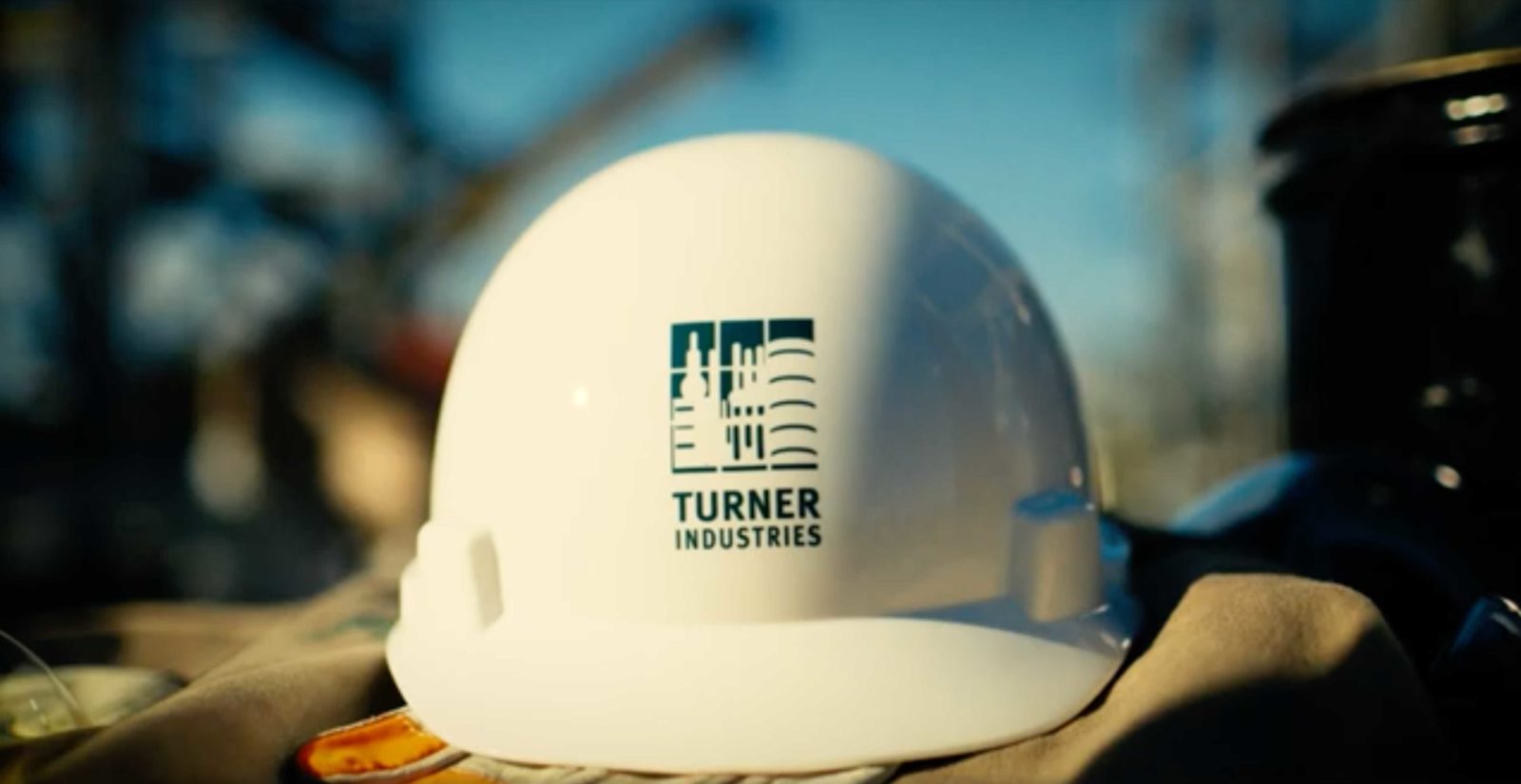 Casque de sécurité Turner Industries.
