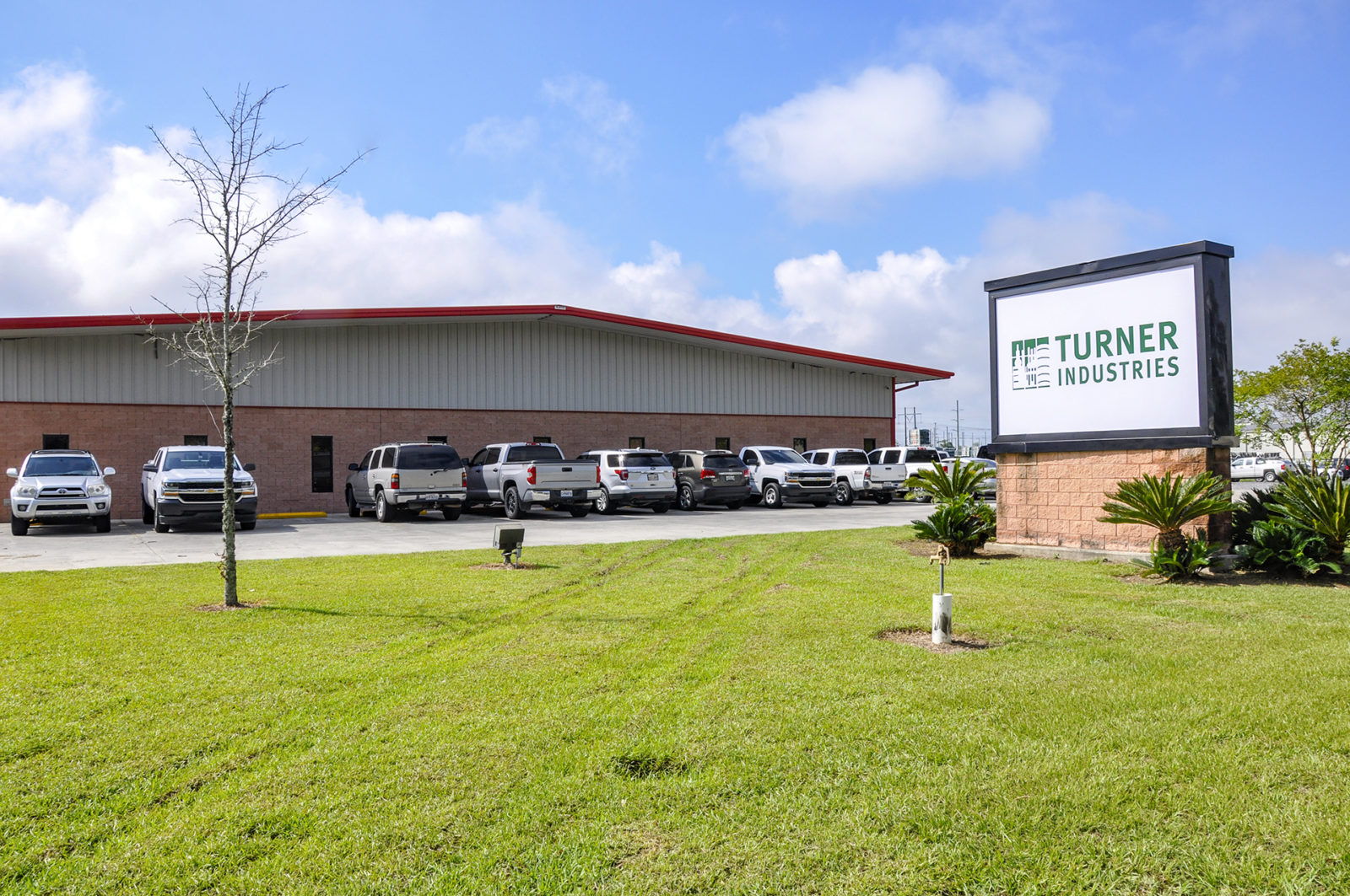 Exterior and sign at Geismar office.